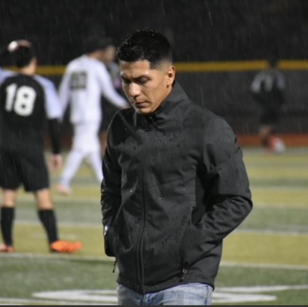 THS Boy’s Soccer Kicks Off